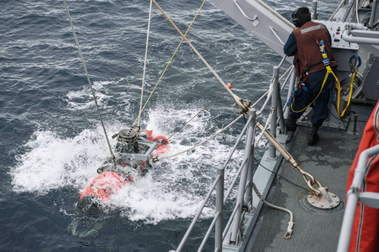 【日米共同訓練】海上自衛隊　陸奥湾でアメリカ海軍と掃海特別訓練を実施